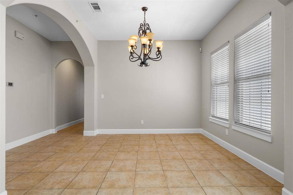 555 Via Amalfi, #312, Irving, TX 75039 555 Via Amalfi, #312, Irving, TX 75039