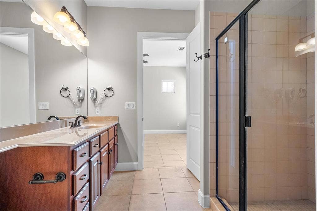 555 Via Amalfi, #312, Irving, TX 75039 555 Via Amalfi, #312, Irving, TX 75039