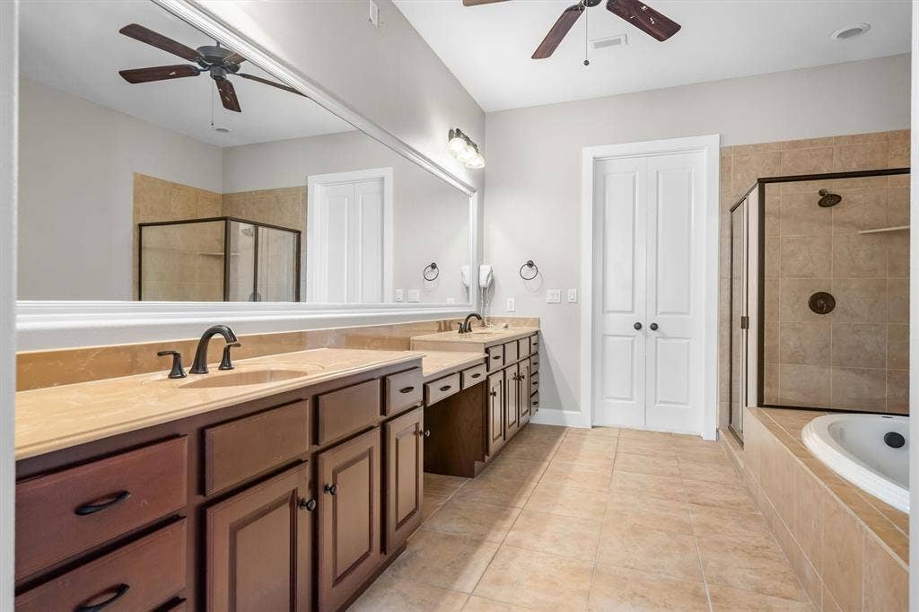 555 Via Amalfi, #312, Irving, TX 75039 555 Via Amalfi, #312, Irving, TX 75039