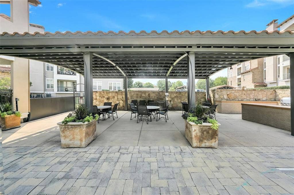 555 Via Amalfi, #312, Irving, TX 75039 555 Via Amalfi, #312, Irving, TX 75039