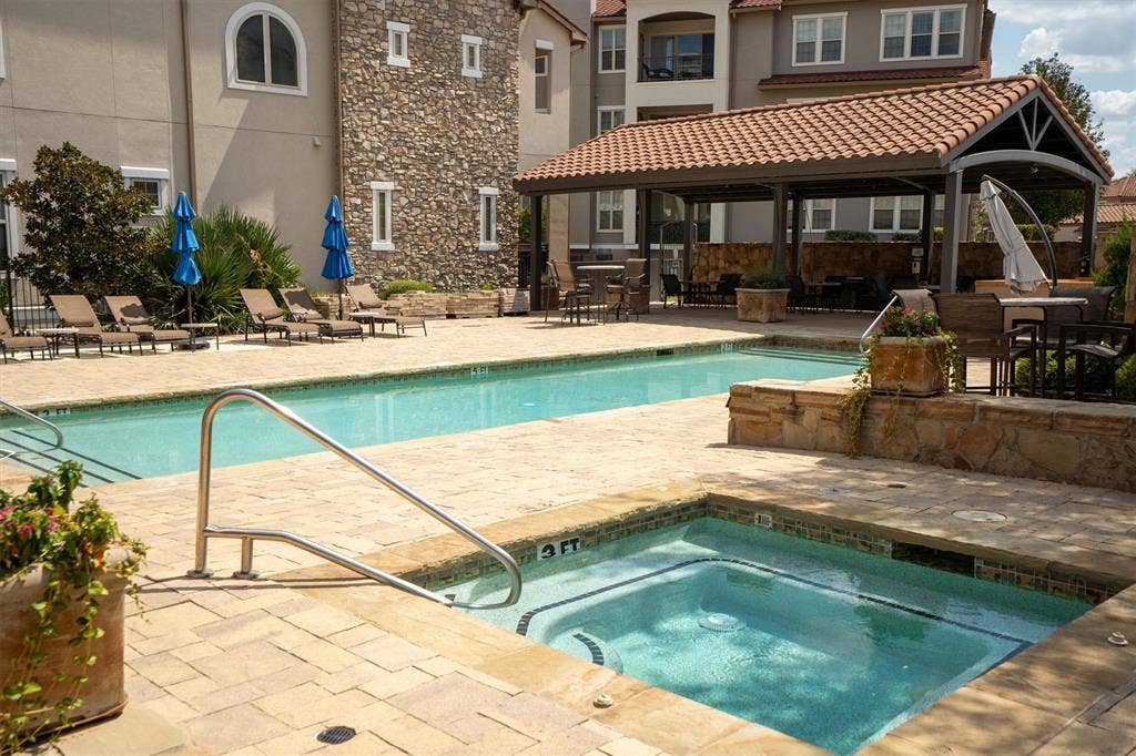 555 Via Amalfi, #312, Irving, TX 75039 555 Via Amalfi, #312, Irving, TX 75039
