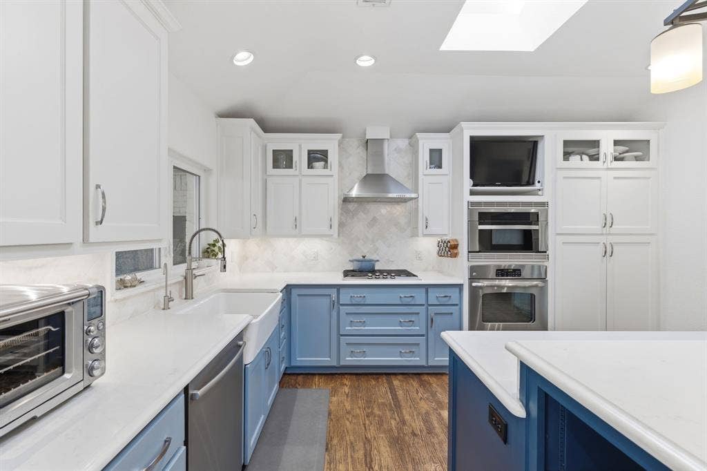 2223 Loving Avenue, Dallas, TX 75214