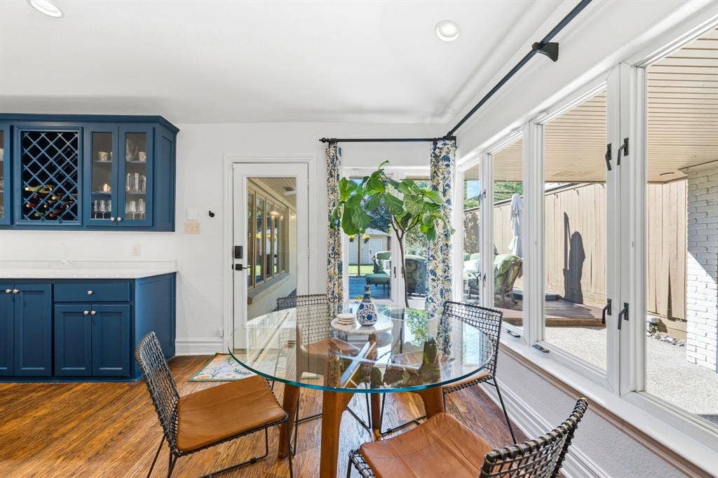 2223 Loving Avenue, Dallas, TX 75214