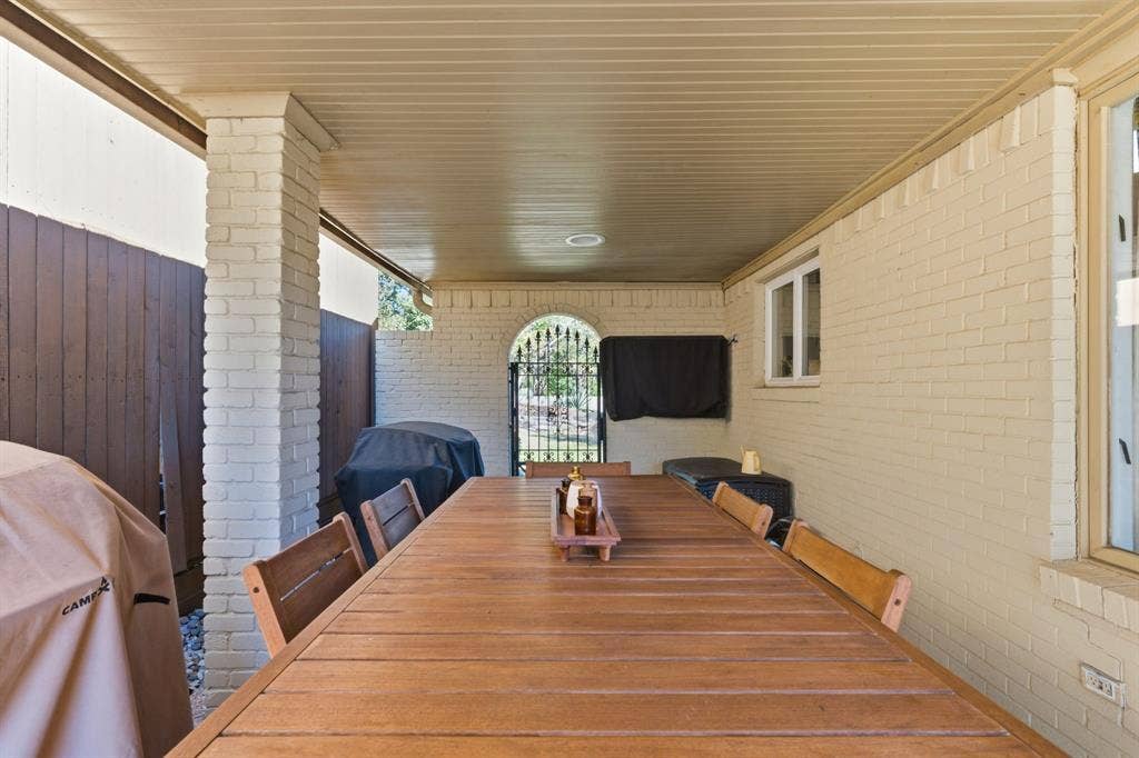 2223 Loving Avenue, Dallas, TX 75214