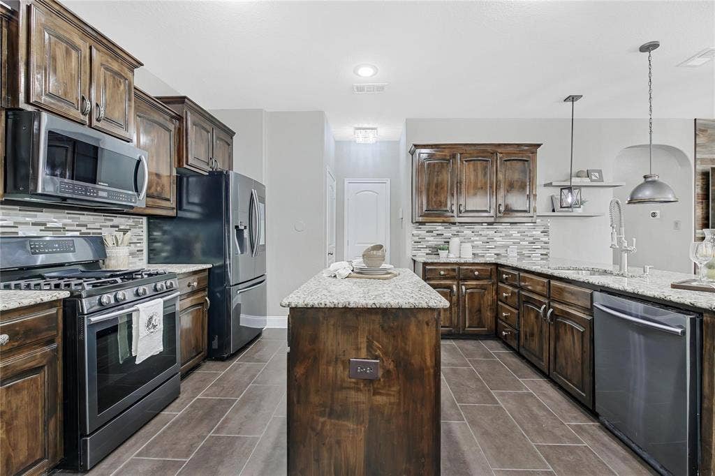 1708 Cole Lane, Argyle, TX 76226