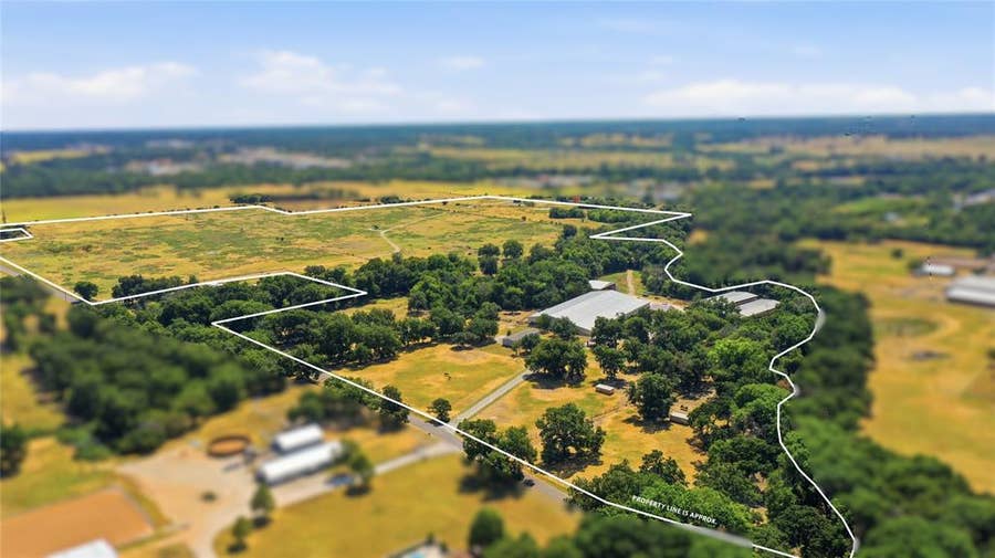 Property photo for 278 County Road 182, Gainesville, TX
