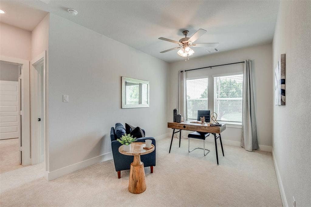 505 Mission Trail, #603, Arlington, TX 76010 Recessed lighting, ceiling fan with integrated light, dual windows with blinds, and light-toned wall paint