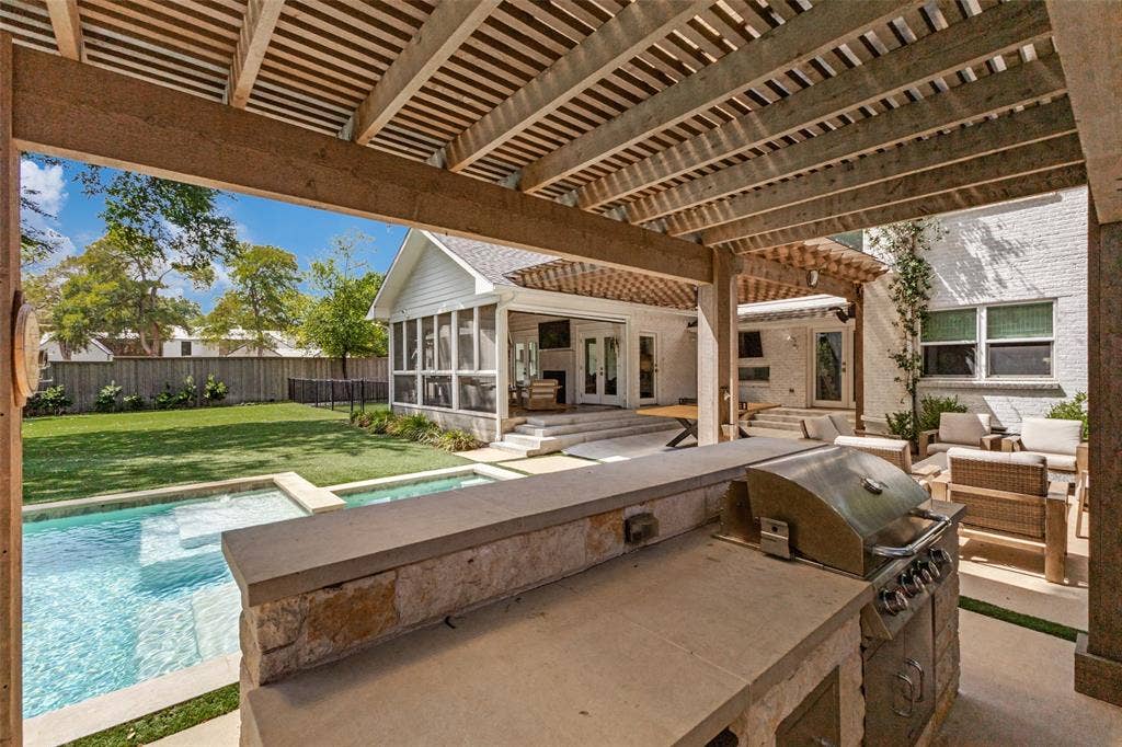 8350 Santa Clara Drive, Dallas, TX 75218 8350 Santa Clara Drive, Dallas, TX 75218