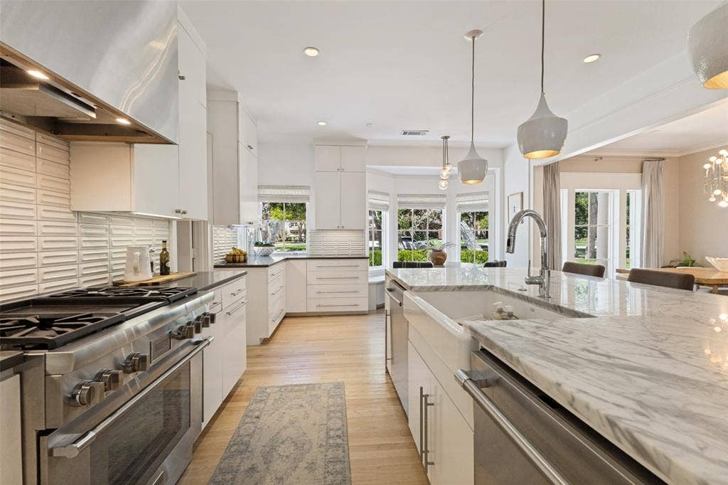 8350 Santa Clara Drive, Dallas, TX 75218 8350 Santa Clara Drive, Dallas, TX 75218