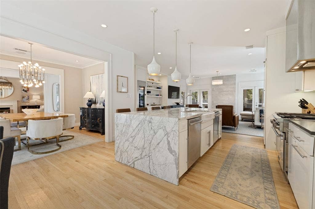 8350 Santa Clara Drive, Dallas, TX 75218 8350 Santa Clara Drive, Dallas, TX 75218