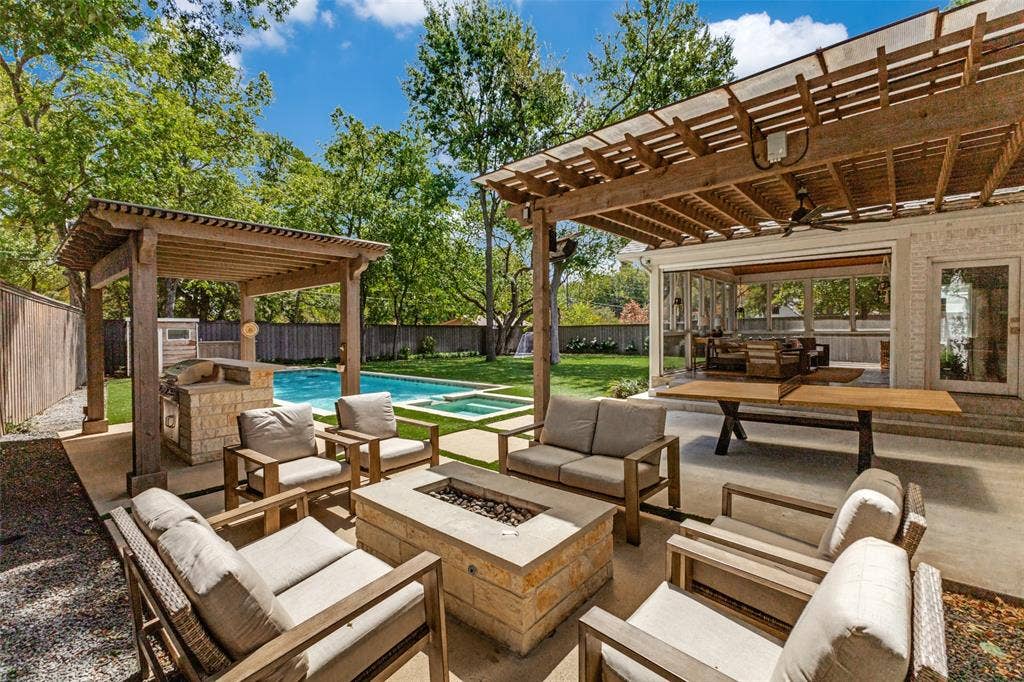 8350 Santa Clara Drive, Dallas, TX 75218 8350 Santa Clara Drive, Dallas, TX 75218