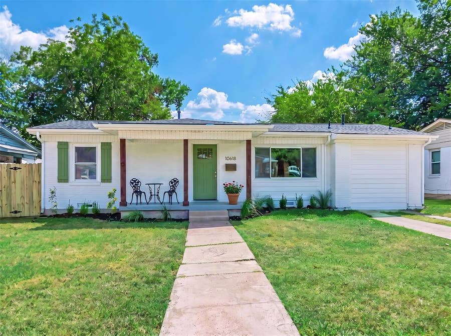 Property photo for 10618 Cotillion Drive, Dallas, TX