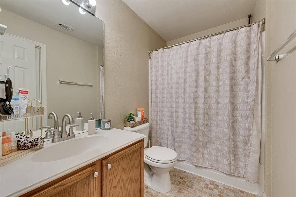 910 Elk Horn Drive, Midlothian, TX 76065 910 Elk Horn Drive, Midlothian, TX 76065