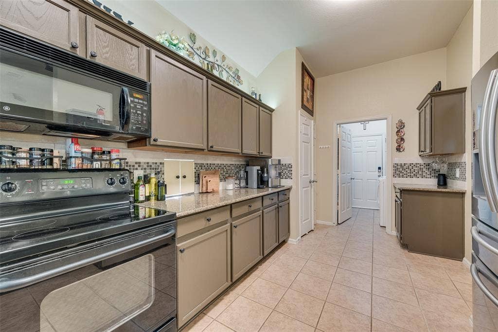 910 Elk Horn Drive, Midlothian, TX 76065 910 Elk Horn Drive, Midlothian, TX 76065
