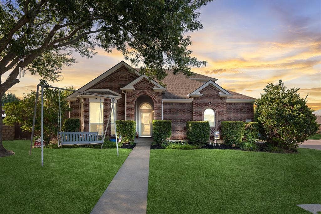 910 Elk Horn Drive, Midlothian, TX 76065 910 Elk Horn Drive, Midlothian, TX 76065