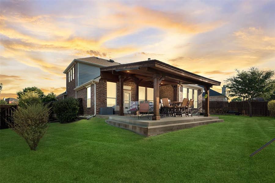 Property photo for 910 Elk Horn Drive, Midlothian, TX
