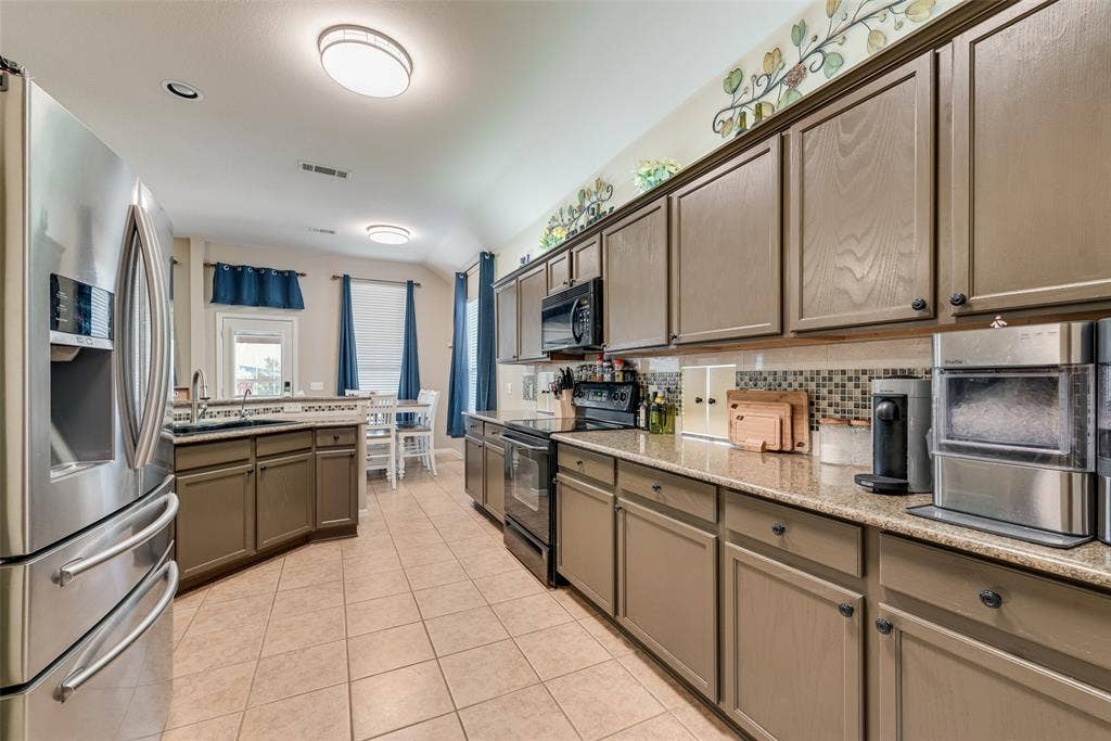 910 Elk Horn Drive, Midlothian, TX 76065 910 Elk Horn Drive, Midlothian, TX 76065