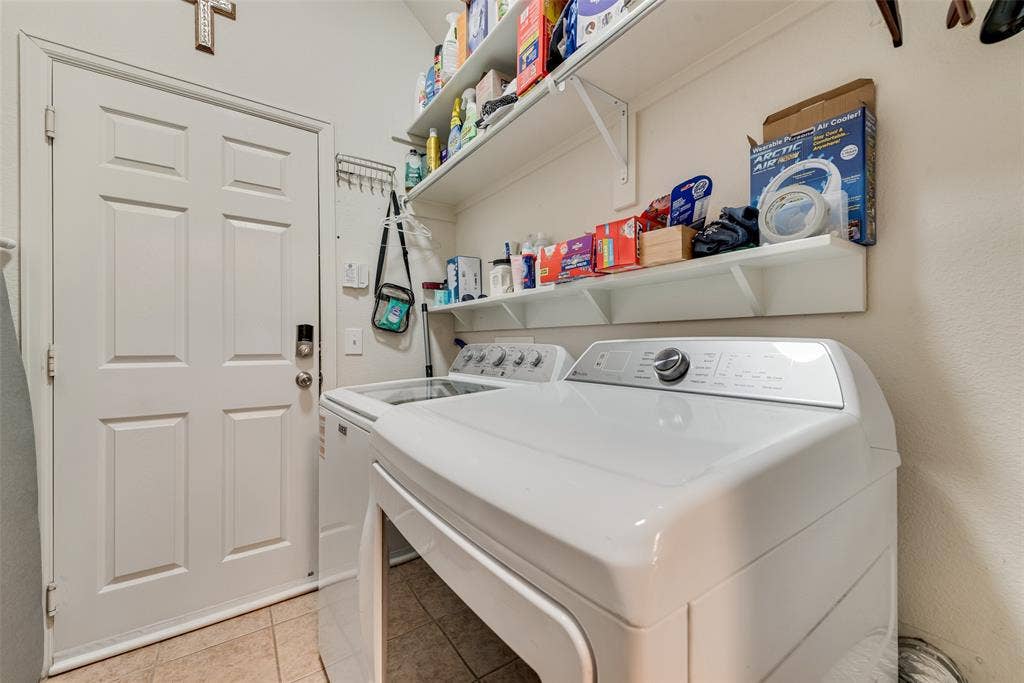 910 Elk Horn Drive, Midlothian, TX 76065 910 Elk Horn Drive, Midlothian, TX 76065