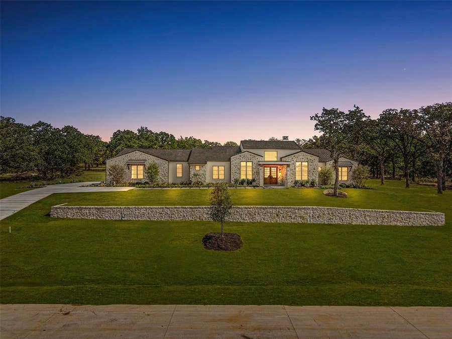 Property photo for 8041 Encanto Way, Fort Worth, TX