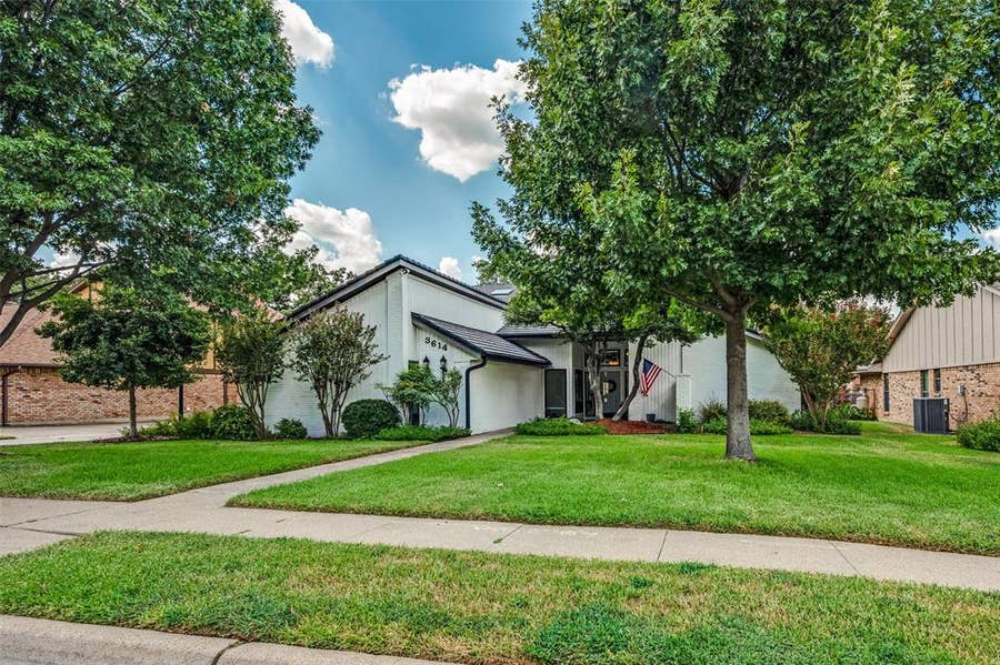 Property photo for 3614 Lake Pontchartrain Drive, Arlington, TX