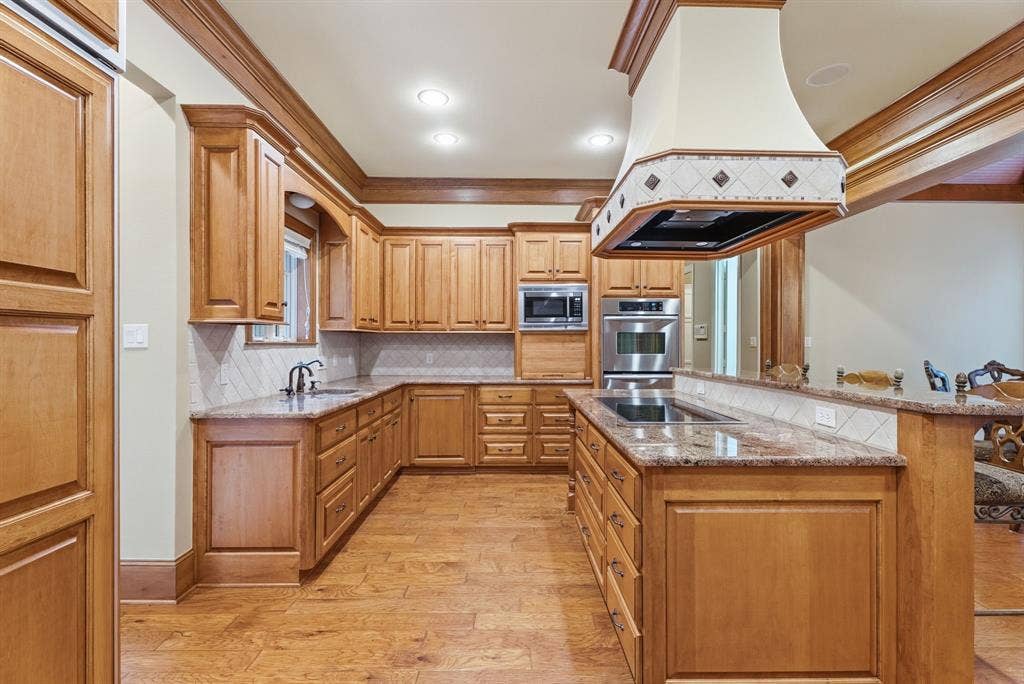 3814 Brighton Creek Circle, Tyler, TX 75707 3814 Brighton Creek Circle, Tyler, TX 75707