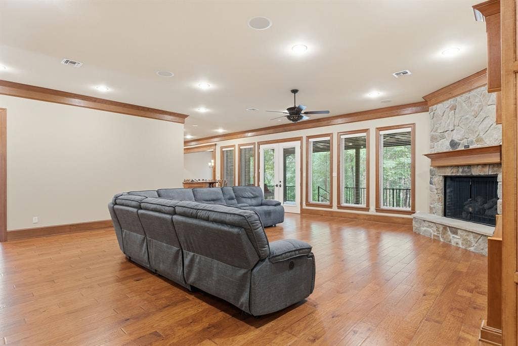 3814 Brighton Creek Circle, Tyler, TX 75707 3814 Brighton Creek Circle, Tyler, TX 75707
