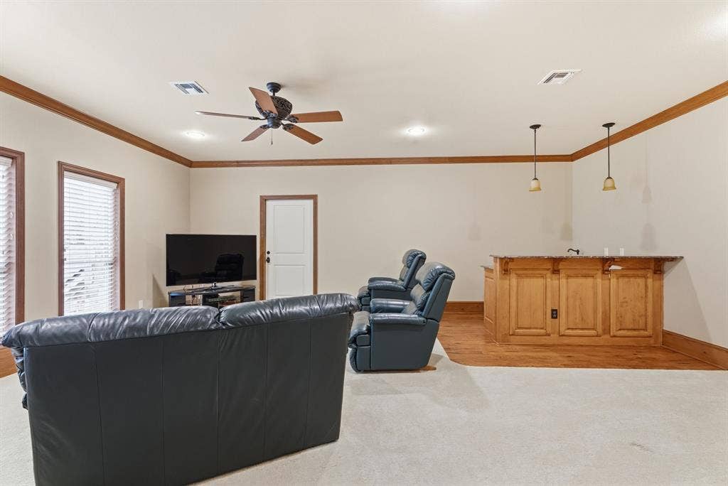 3814 Brighton Creek Circle, Tyler, TX 75707 3814 Brighton Creek Circle, Tyler, TX 75707