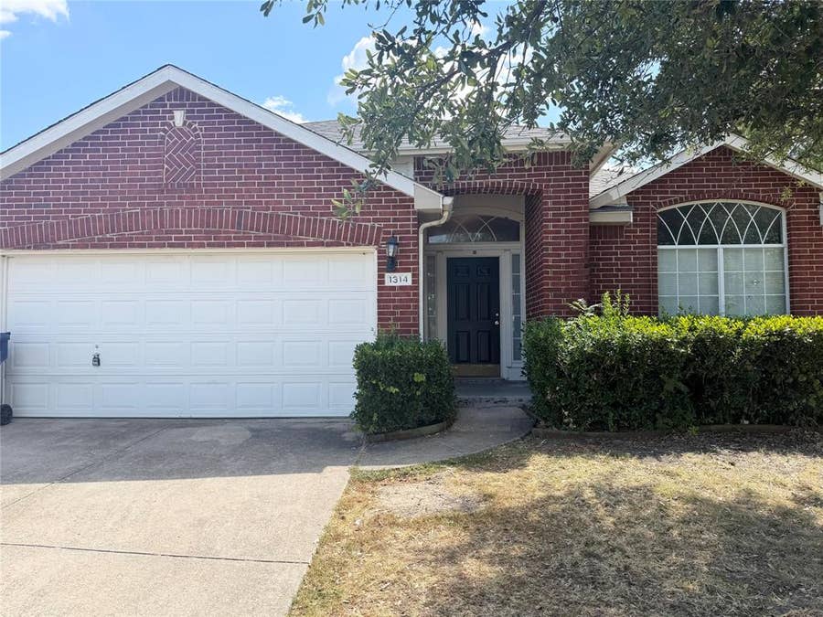 Property photo for 1314 Mill Crossing, Garland, TX