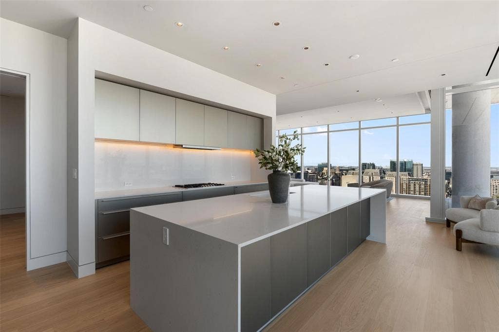 1747 Leonard Street, #2401, Dallas, TX 75201 1747 Leonard Street, #2401, Dallas, TX 75201