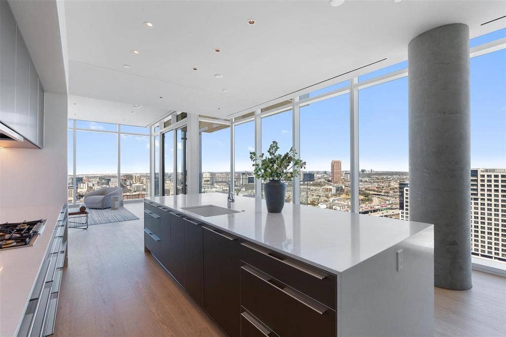 1747 Leonard Street, #2401, Dallas, TX 75201 1747 Leonard Street, #2401, Dallas, TX 75201