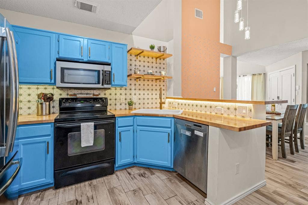 2054 Wanderlust Drive, Lewisville, TX 75067 2054 Wanderlust Drive, Lewisville, TX 75067