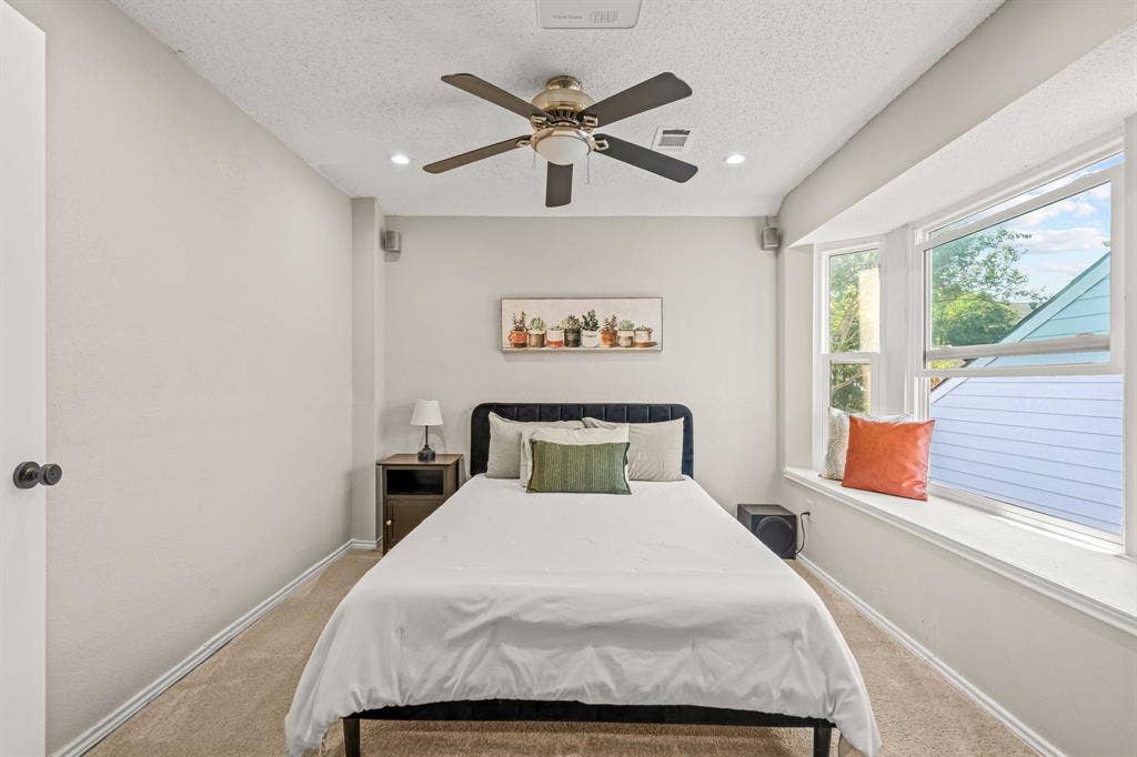 2054 Wanderlust Drive, Lewisville, TX 75067 upstairs bedroom