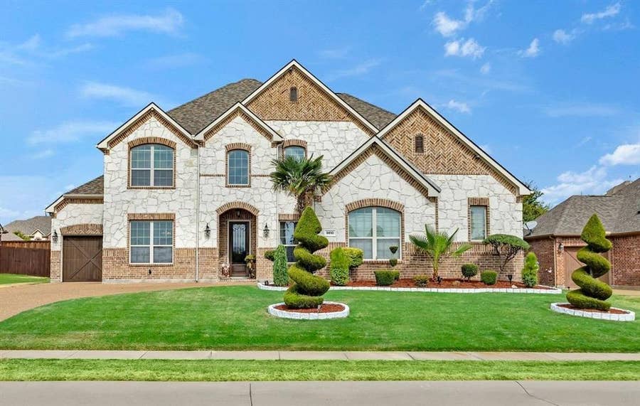Property photo for 9810 Clubhouse Circle, Rowlett, TX