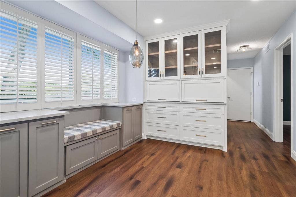3207 Grantwood Drive, Dallas, TX 75229 3207 Grantwood Drive, Dallas, TX 75229