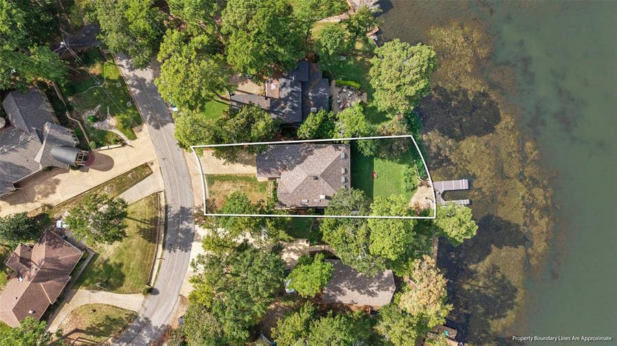 Property photo for 1551 E Tanglewood, Hideaway, TX