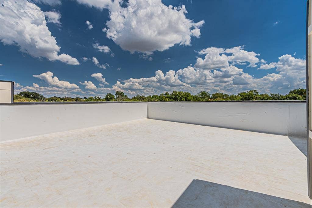 2376 Longhorn Street, #A,B,C,D, Dallas, TX 75228 ROOF TOP TERRACE SECTION 2 AT THE 4TH FLOOR.