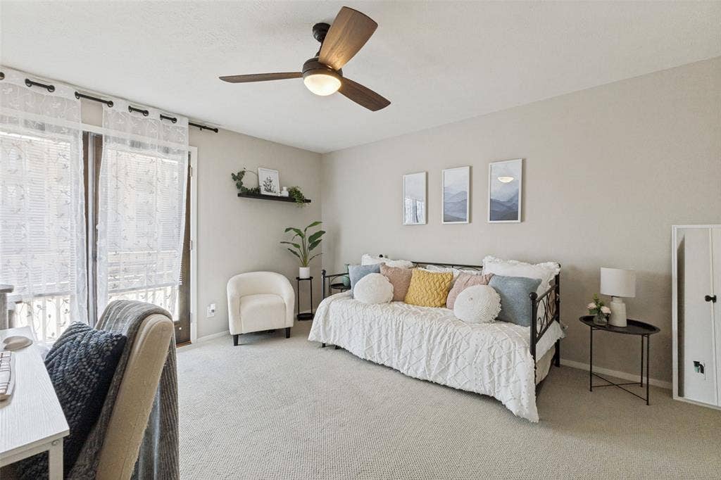 5934 Sandhurst Lane, #208, Dallas, TX 75206 Recessed lighting, ceiling fan with wood-finish blades, and neutral-toned carpeting