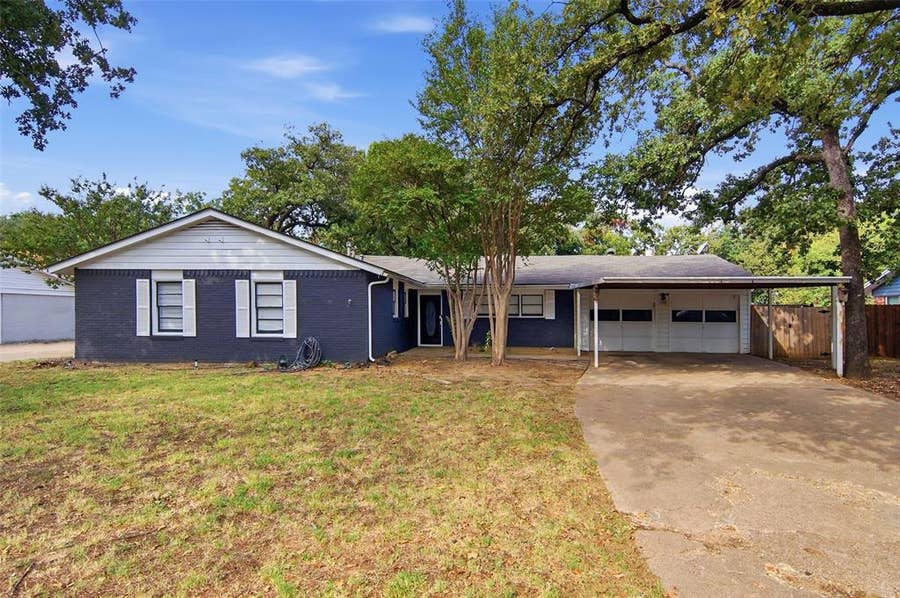 Property photo for 1704 Robin Road, Pantego, TX
