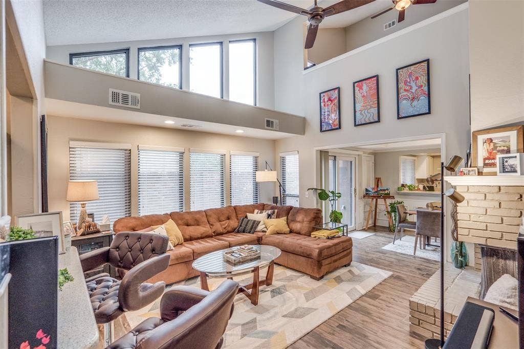 17072 Vinland Drive, Addison, TX 75001 17072 Vinland Drive, Addison, TX 75001
