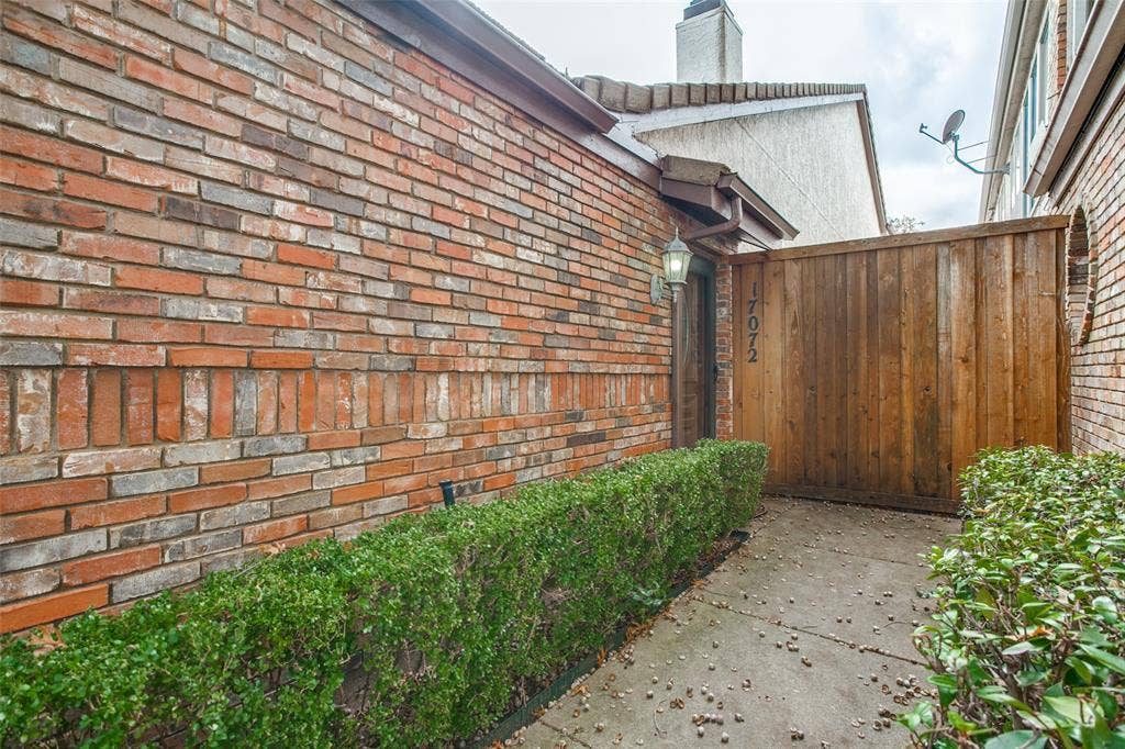 17072 Vinland Drive, Addison, TX 75001 17072 Vinland Drive, Addison, TX 75001
