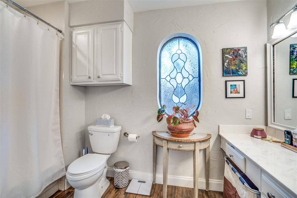 17072 Vinland Drive, Addison, TX 75001 17072 Vinland Drive, Addison, TX 75001