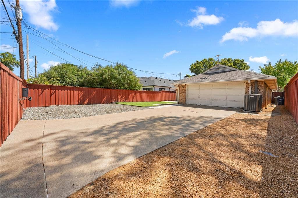 5927 Vickery Boulevard, Dallas, TX 75206 5927 Vickery Boulevard, Dallas, TX 75206