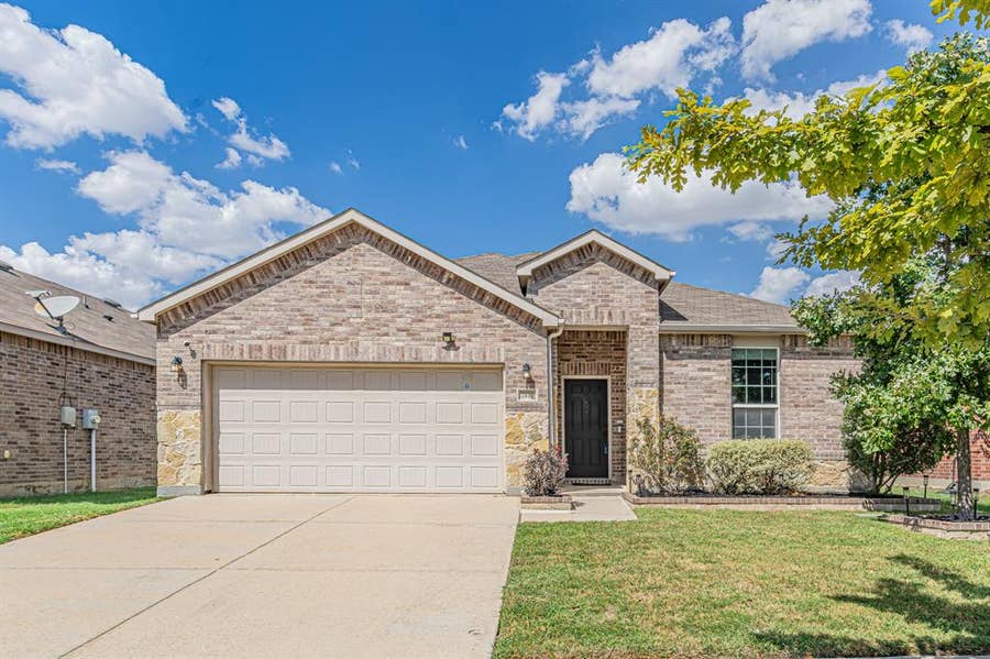 Property photo for 2429 Senepol Way, Fort Worth, TX