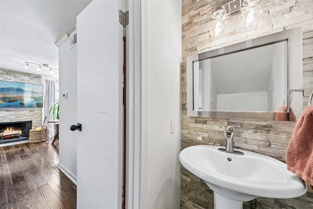 5757 Martel Avenue, #A11, Dallas, TX 75206