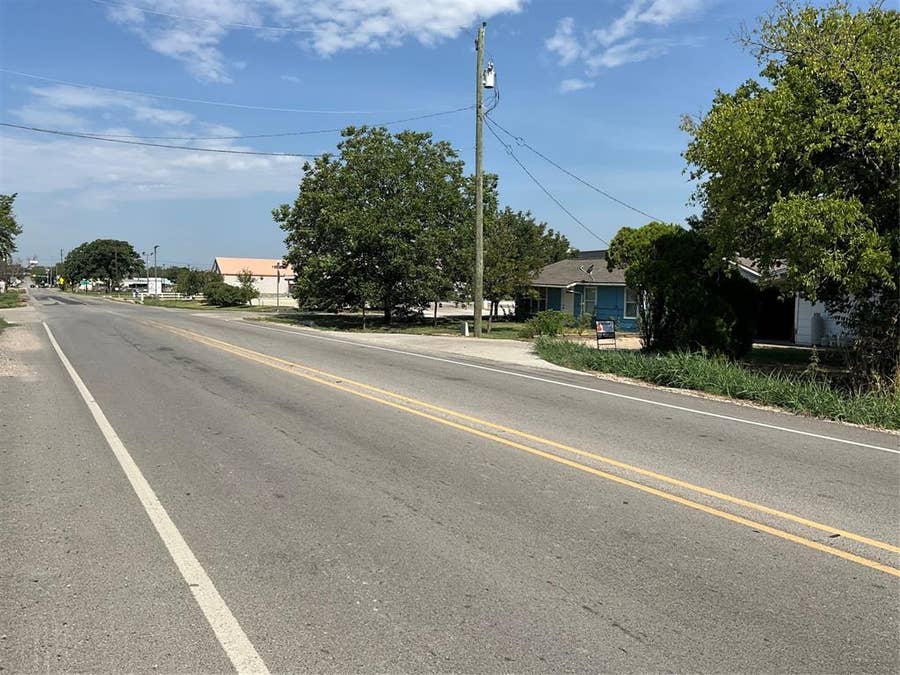 Property photo for 307 E 5th Street, Justin, TX
