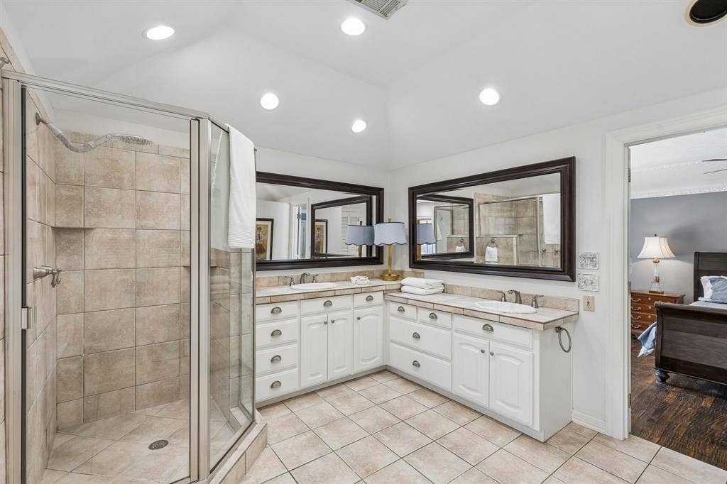 9639 Vista Oaks Drive, Dallas, TX 75243 9639 Vista Oaks Drive, Dallas, TX 75243