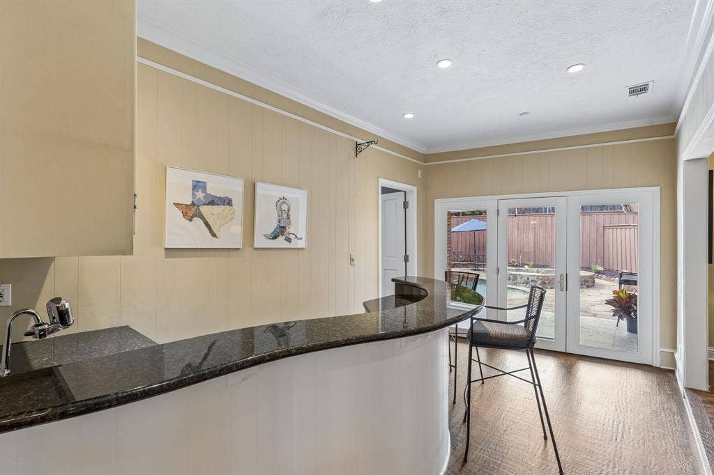 9639 Vista Oaks Drive, Dallas, TX 75243 9639 Vista Oaks Drive, Dallas, TX 75243