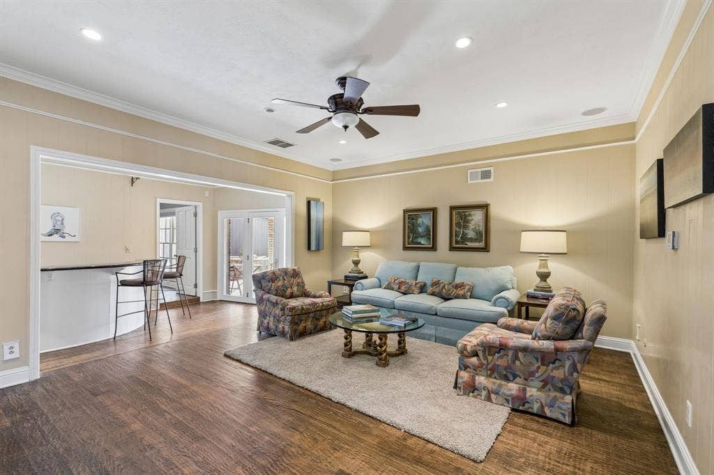 9639 Vista Oaks Drive, Dallas, TX 75243 9639 Vista Oaks Drive, Dallas, TX 75243
