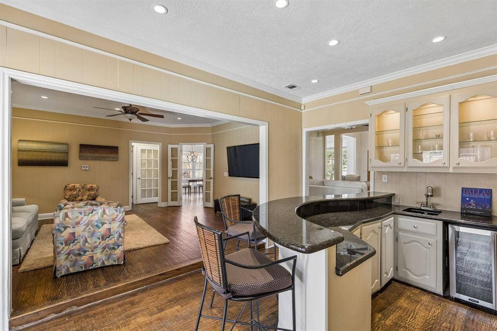9639 Vista Oaks Drive, Dallas, TX 75243 9639 Vista Oaks Drive, Dallas, TX 75243