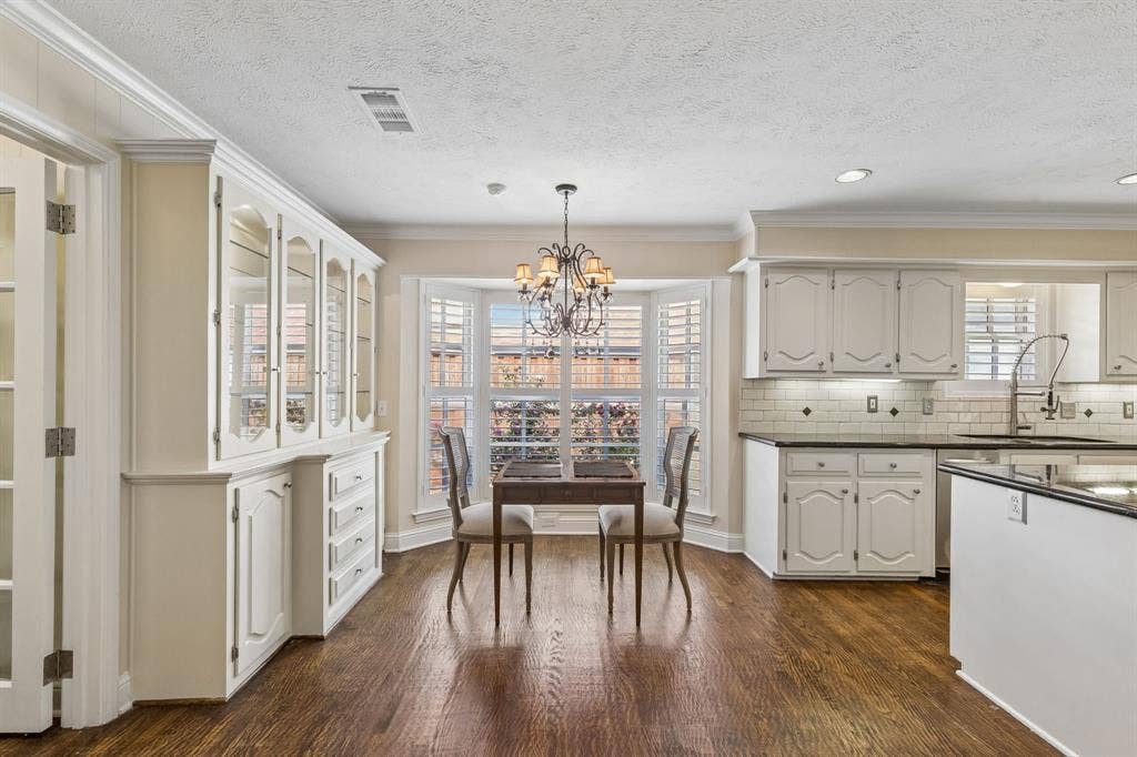 9639 Vista Oaks Drive, Dallas, TX 75243 9639 Vista Oaks Drive, Dallas, TX 75243